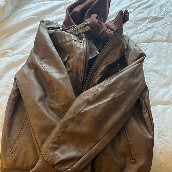 Men’s Leather jacket. Size XL - Picture 2 of 4